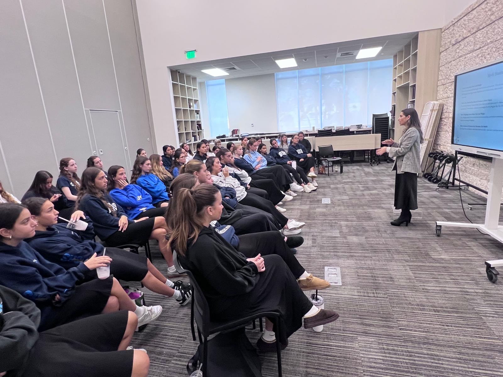 Mothers and Daughters Connect at Healthier Together