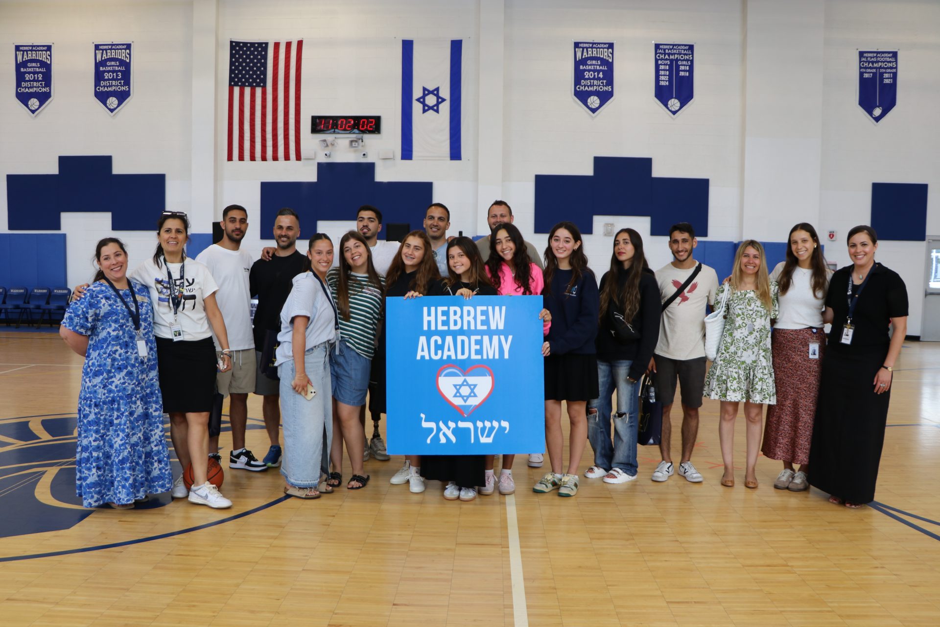 Honoring Heroes: Belev Echad Visits Hebrew Academy